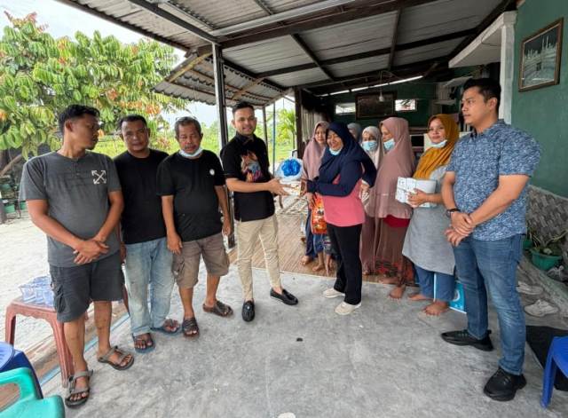 Pebriyan Winaldy Ketua DPP Elang 3 Hambalang dan Kader Partai Gerindra Pusat Lakukan Aksi Sosial Dampak Asap Karhutla