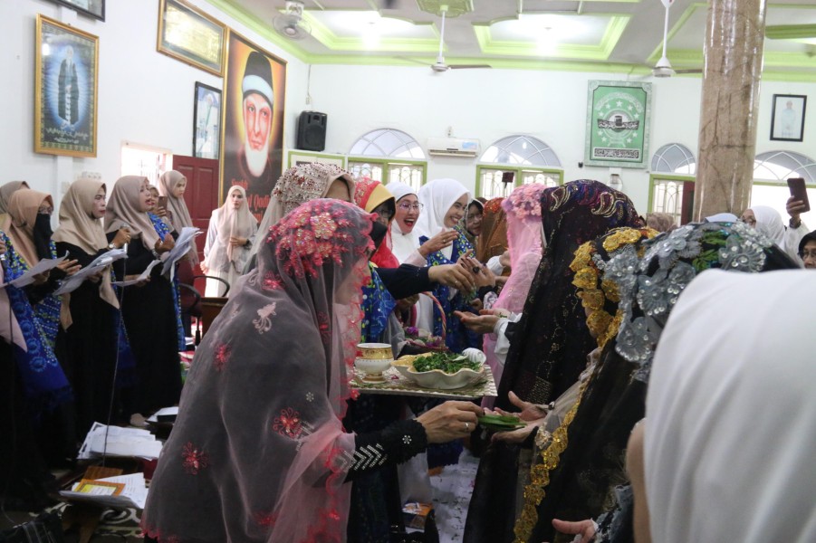 Ketua BKMT Inhil Hadiri Syukuran Jamaah Haji, Suasana Penuh Kebersamaan