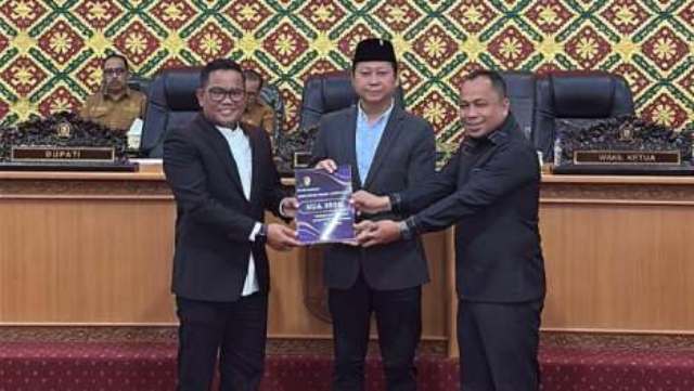 DPRD Pelalawan Paripurna Penyampaian dan Penyerahan KUA PPAS APBD Tahun Anggaran 2026