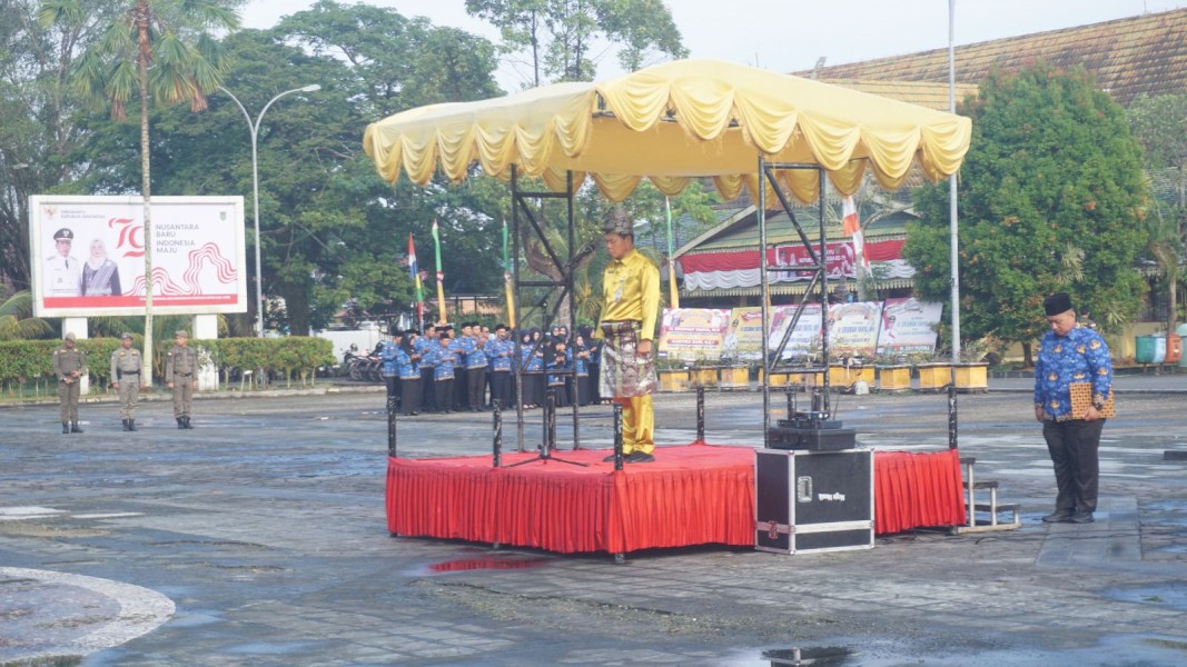 Pj Sekda Inhil H. Ery Putra Pimpin Upacara HUT RI ke-79 di Lingkungan Pemda Inhil