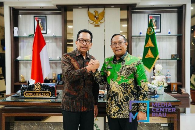 Kunjungan Perpisahan Pj Gubri ke Kejati Riau: Silaturahmi Hangat di Akhir Masa Jabatan