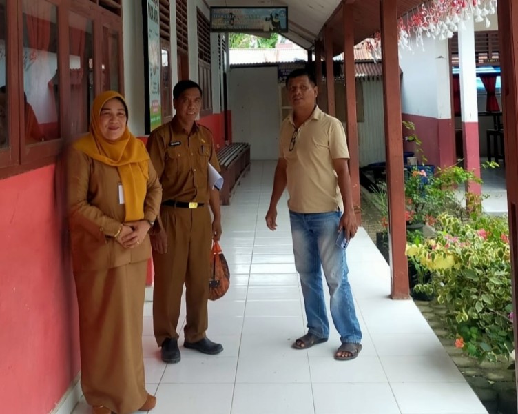 Dukung Pendidikan, Waka DPRD Inhu Adek Chandra Realisasikan Bantuan Rehabilitasi SDN 021 Pasir Kemilu