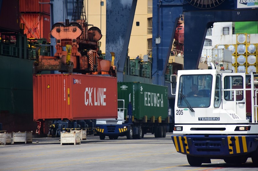 Pembenahan Logistik Jadi Fokus Utama: Pemerintah Percepat Infrastruktur untuk Dukung Industri