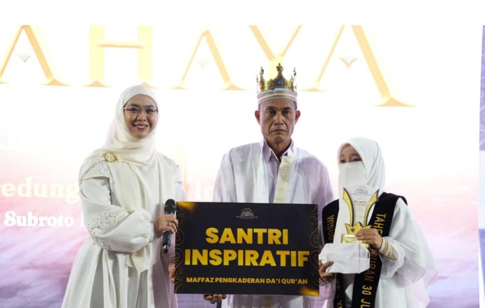 Hafizhah 30 Juz Asal Sungai Luar Dapat Rekomendasi Bupati Inhil ke Universitas di Arab Saudi