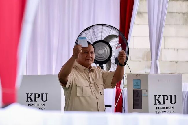 Presiden Prabowo Mencoblos di TPS 08 Bojongkoneng