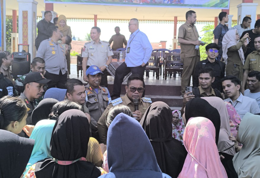 Bupati Zukri dan Wabup Husni Tamrin Hadiri Gerakan Pangan Murah di Pangkalan Kerinci, Tekan Lonjakan Harga Pokok