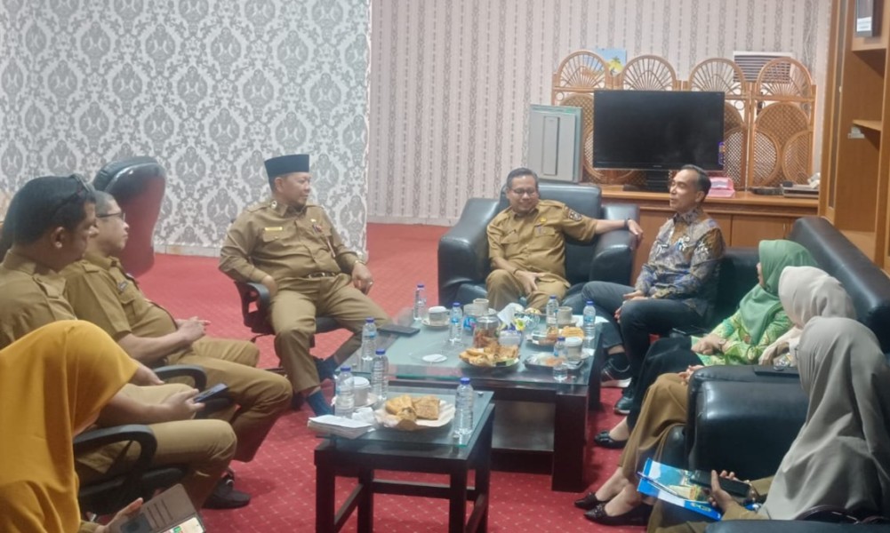 Pj. Sekda Pelalawan Terima Kunjungan Sekda Solok, Silaturahmi Sekaligus Forum Diskusi