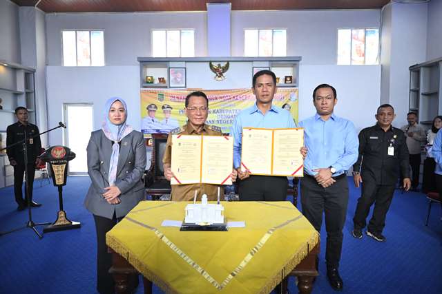 Pemkab Rokan Hilir dan Kejari Rohil Tanda Tangani MoU, Perkuat Sinergi Cegah Penyelewengan Anggaran Tahun 2025