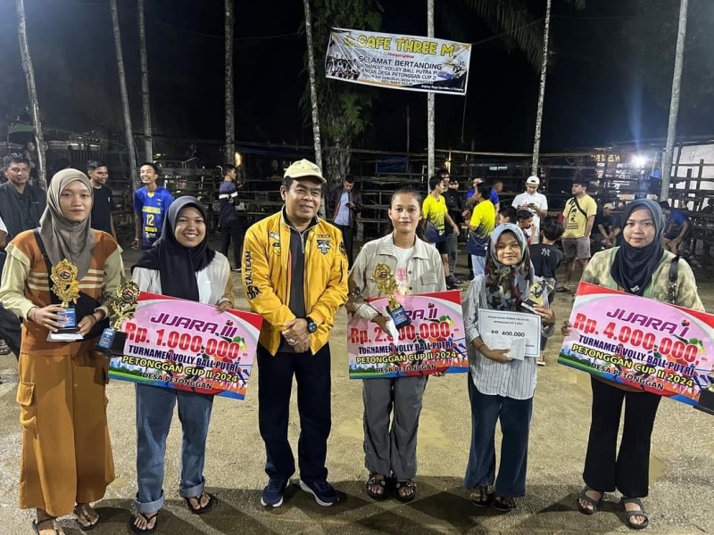 Raja Haryono Tutup Turnamen Bola Voli di Desa Petonggan, Soroti Pembinaan Atlet Muda