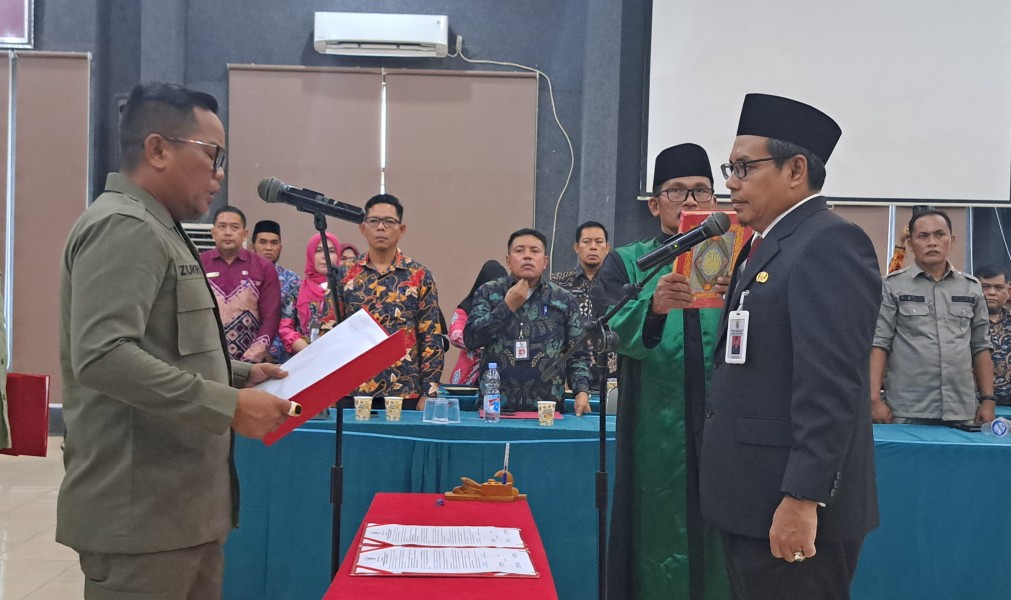 Perpanjangan Masa Jabatan, Bupati Pelalawan Lantik Pj. Sekda Tengku Zulfan
