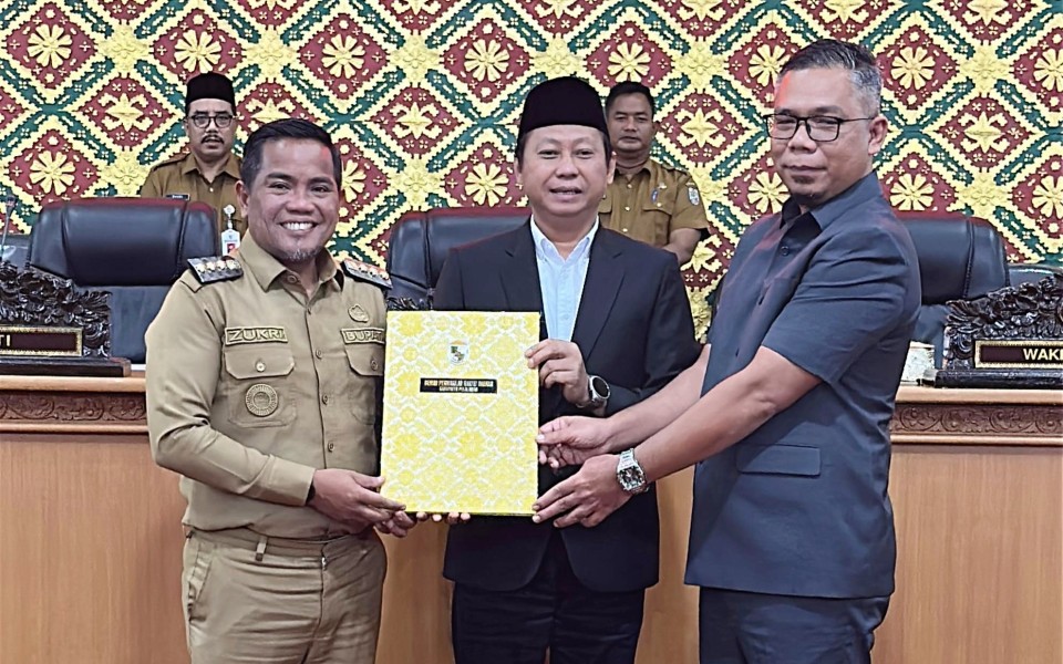 DPRD dan Pemkab Pelalawan Tandatangani Nota Kesepakatan KUA-PPAS 2026