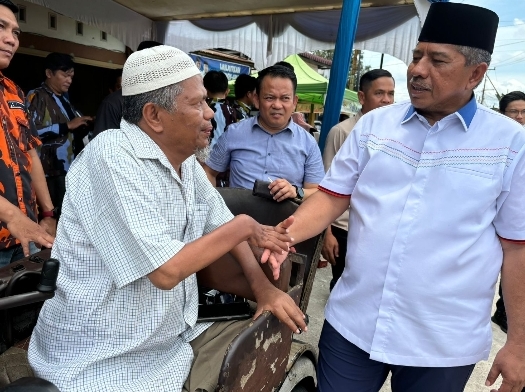 Keterbatasan Fisik Tak Halangi Anwar Berikan Dukungan kepada Alfedri-Husni