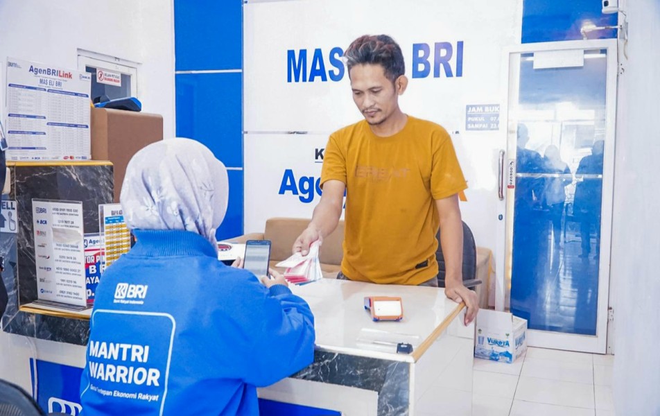 712 Agen BRILink Layani Hampir 1 Juta Transaksi hingga Pelosok Bondowoso