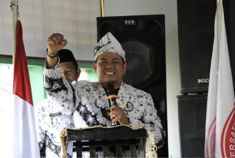 Dilantik Secara Resmi Oleh H Fauzan, PGRI Kecamatan Tembilahan Hulu Siap Meningkatkan Kualitas Pendidikan