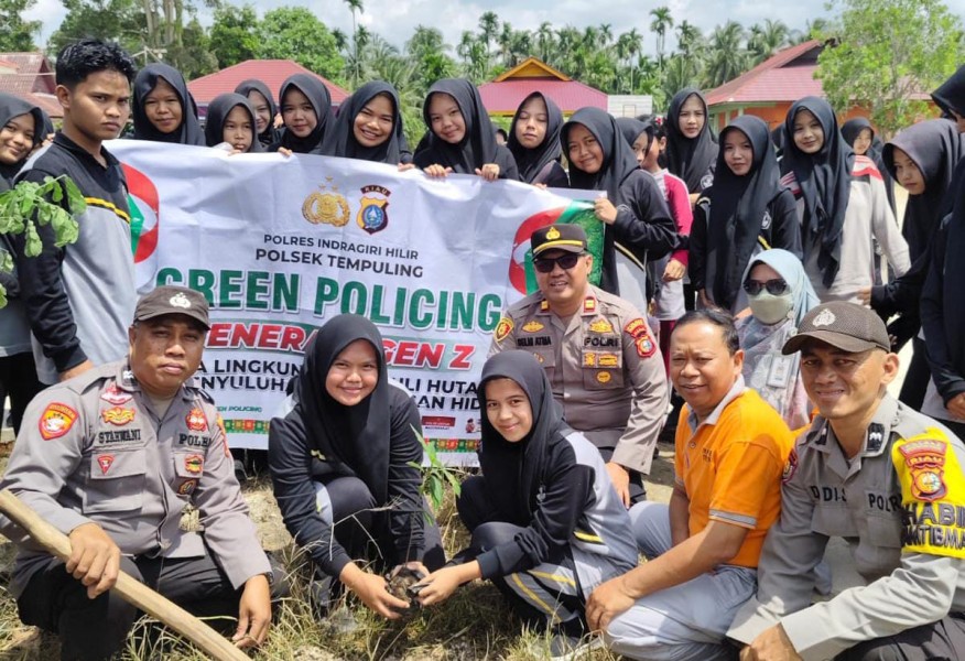 Sosialisasi Green Policing dan Pencegahan Kenakalan Remaja di SMA Negeri 1 Tempuling