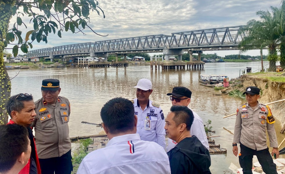 Longsor di Desa Sering Pelalawan, 7 KK Terdampak, DPRD dan Dinas Terkait Turun Lokasi