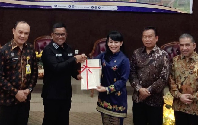 Gandeng BPN, Bupati Pelalawan Edukasi Kades dan Tokoh Adat Terkait Pendaftaran Tanah Ulayat