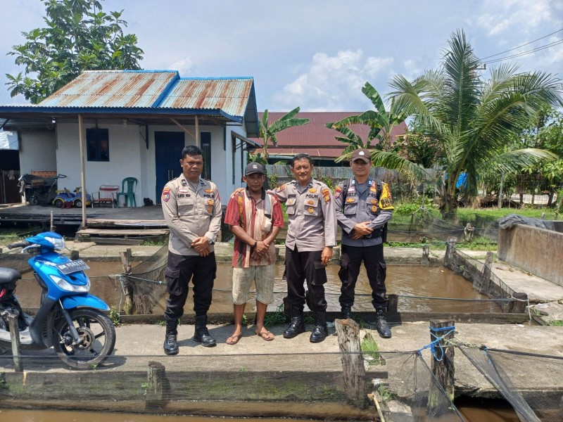 Pengecekan P2B di Tembilahan Hilir, Sat Binmas Polres Inhil Sinergi dengan Peternak Ciptakan Ketahanan Pangan