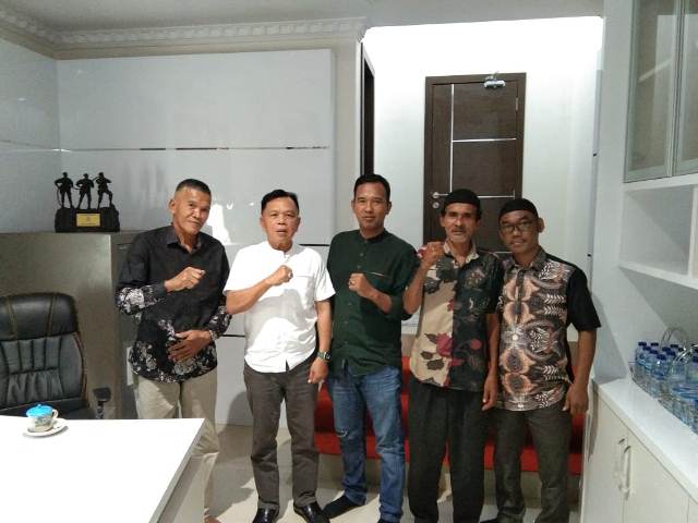 Jumpai PLt Bupati Forum RT dan RW Naik Gaji Mereka Terimakasih