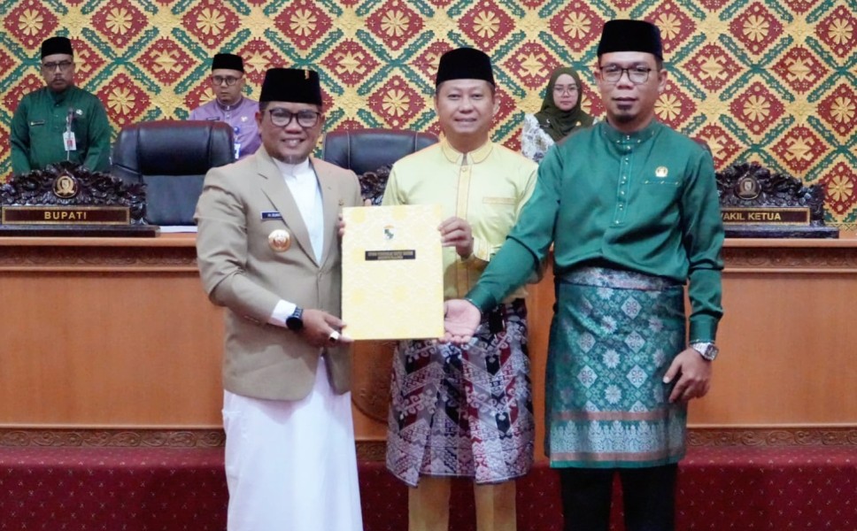DPRD Pelalawan Sahkan Perubahan APBD 2025, Bupati Sampaikan Apresiasi