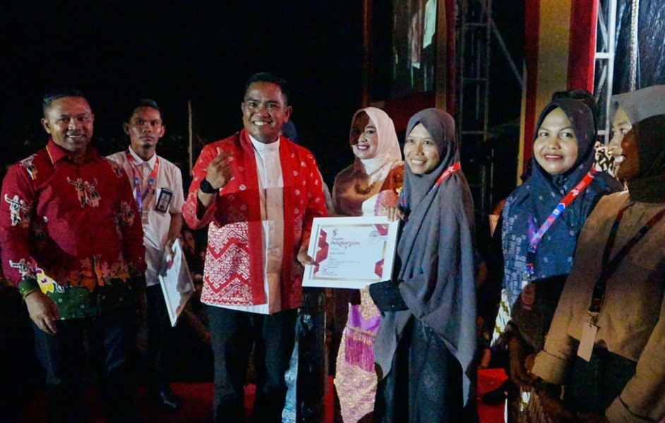 Helat Pelalawan 2025 Ditutup, Bupati Zukri Tegaskan Komitmen Lanjutkan Program Prioritas