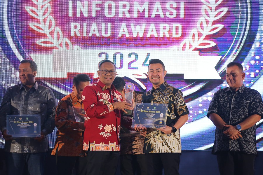 Pemko Pekanbaru Raih Peringkat Informatif pada KI Riau Award 2024