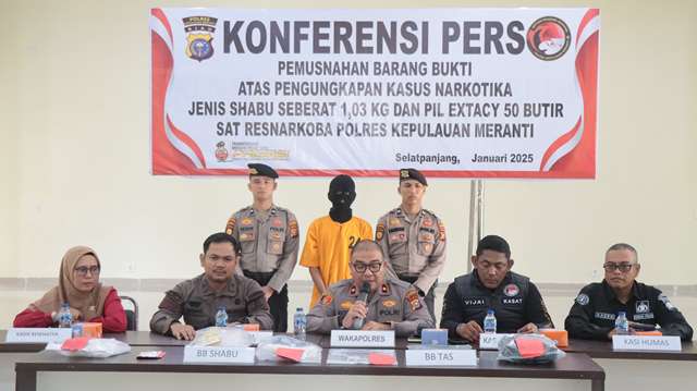 Polres Kepulauan Meranti Gelar Konferensi Pers Pemusnahan Barang Bukti Narkotika Jenis Sabu dan Ekstasi