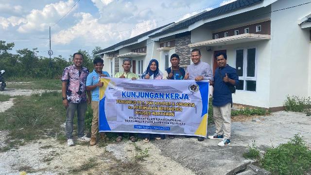 Plt Ketua PWI Kampar dan Anggota Survei Rumah Subsidi dari Kementerian Perumahan RI