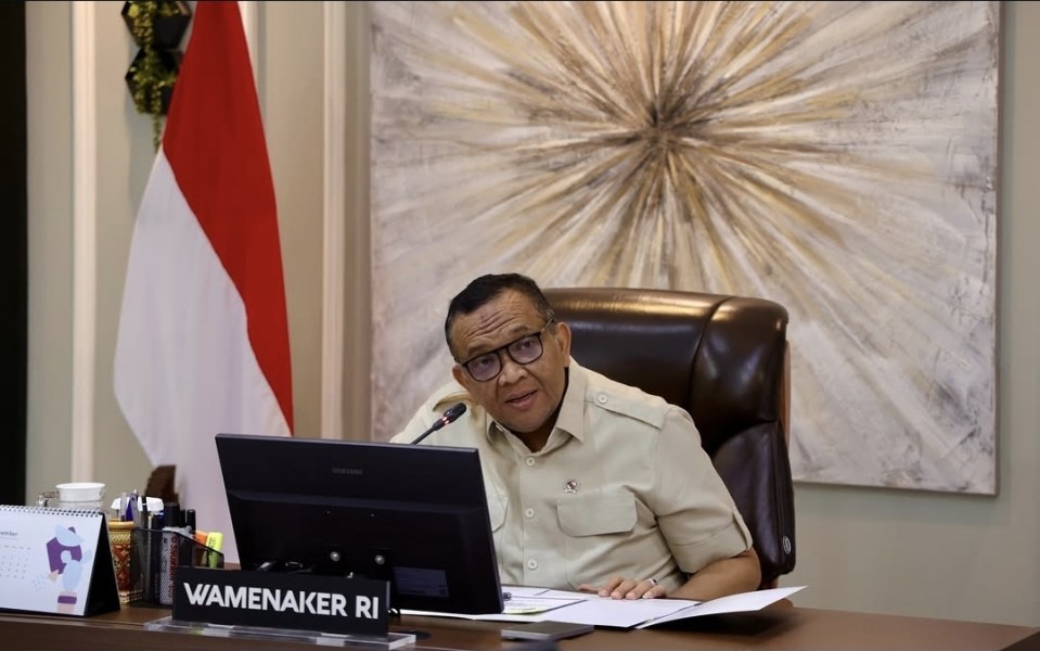 Wamenaker Serukan Lembaga Jangan Jalan Sendiri: Petani dan Pekerja Tembakau Tak Boleh Dirugikan!